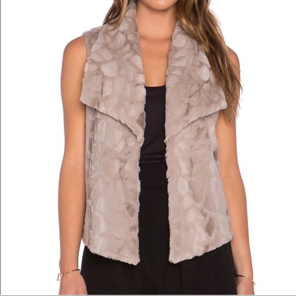 BB Dakota Jack Electra Faux Fur Vest Tan S